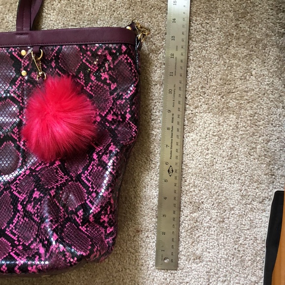 Gianni Bini snake print tote bag - Picture 8 of 8